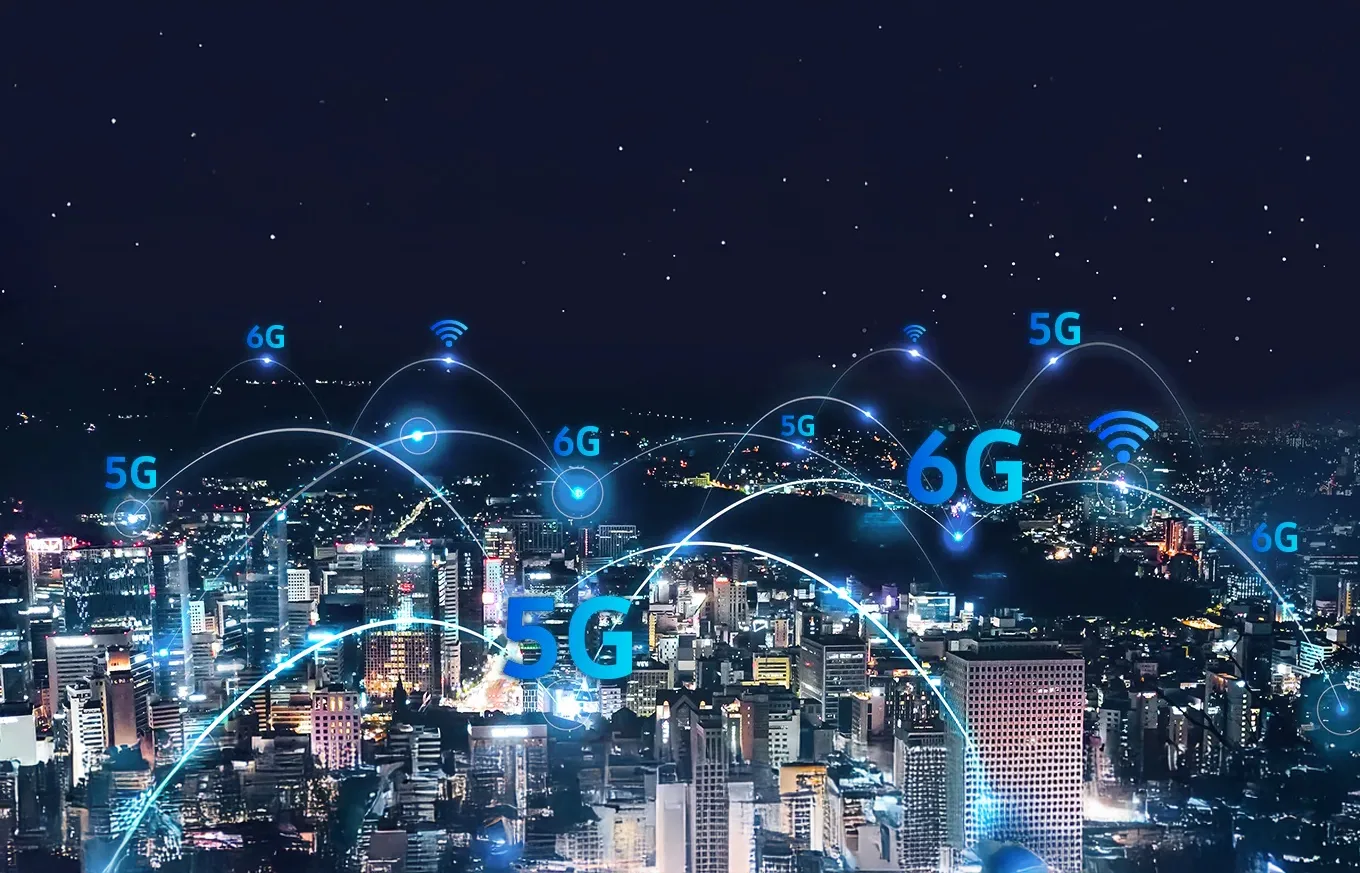 Dengan kecepatan data yang bisa mencapai 1.000 kali lipat lebih cepat dari 5G, 6G akan memungkinkan pengalaman virtual yang lebih imersif dan konektivitas yang hampir tanpa batas.