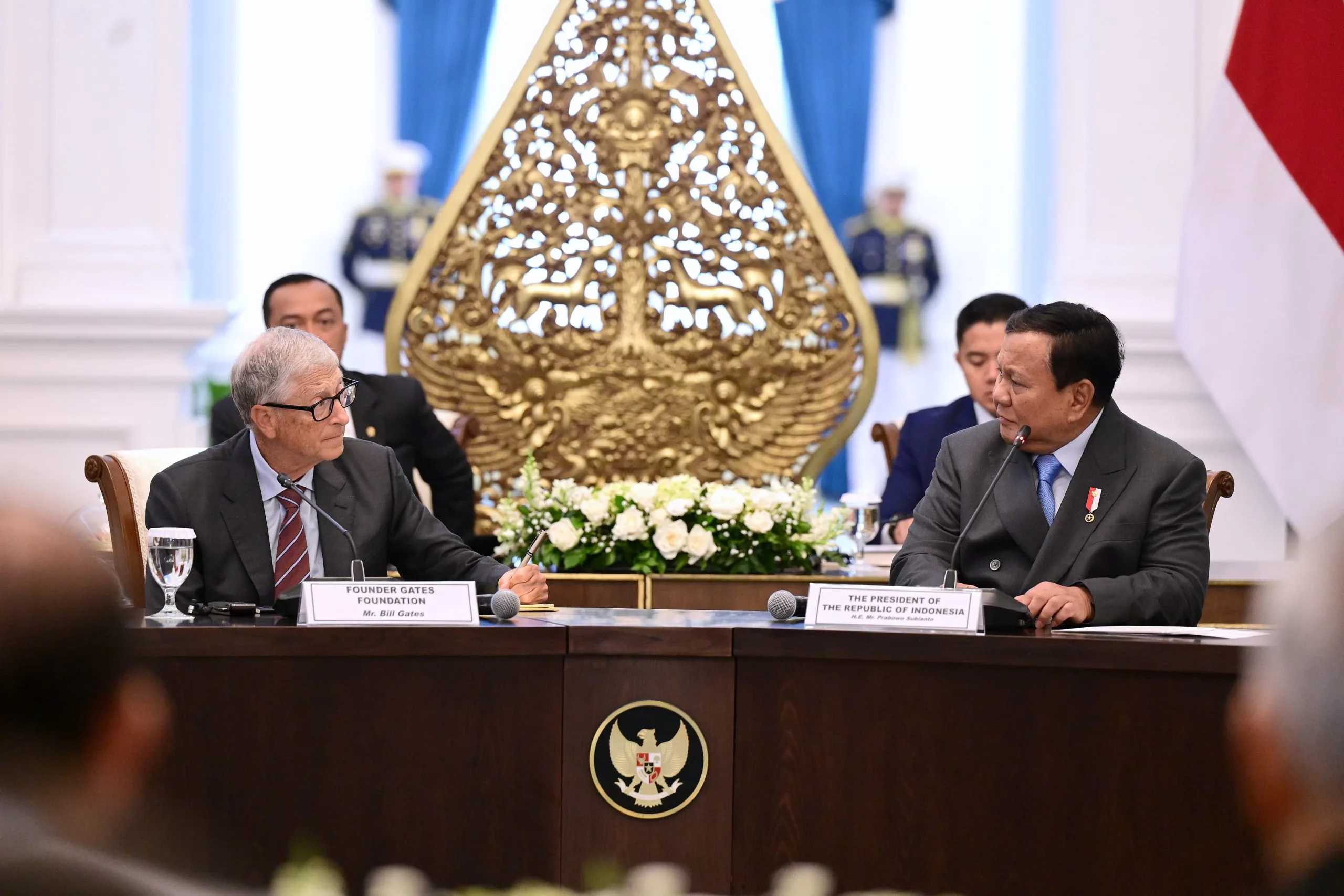 Presiden Republik Indonesia, Prabowo Subianto, menerima kunjungan kehormatan tokoh filantropi dunia sekaligus pendiri Gates Foundation, Bill Gates, di Istana Merdeka, Jakarta, pada Rabu, 7 Mei 2025. Foto: BPMI Setpres/Muchlis Jr